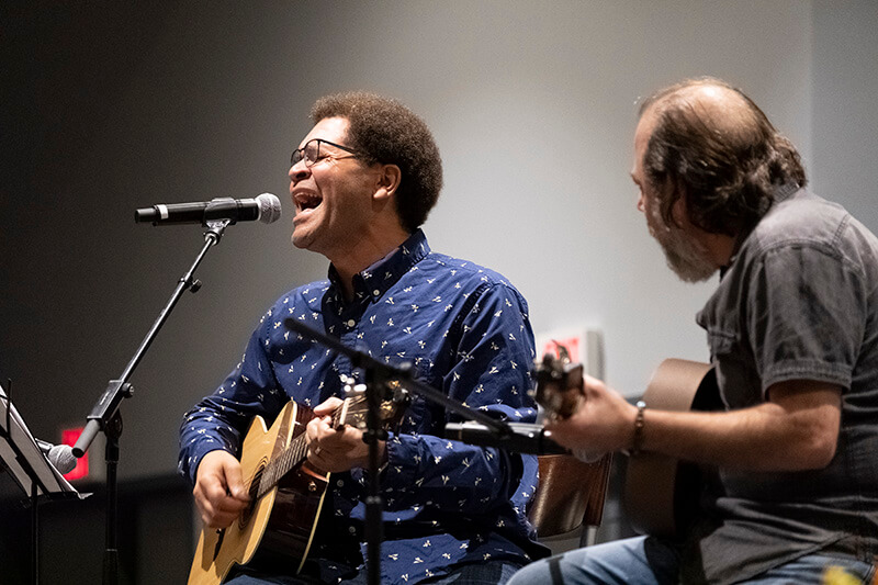 Mike Mattison singing at his last visit to UWG